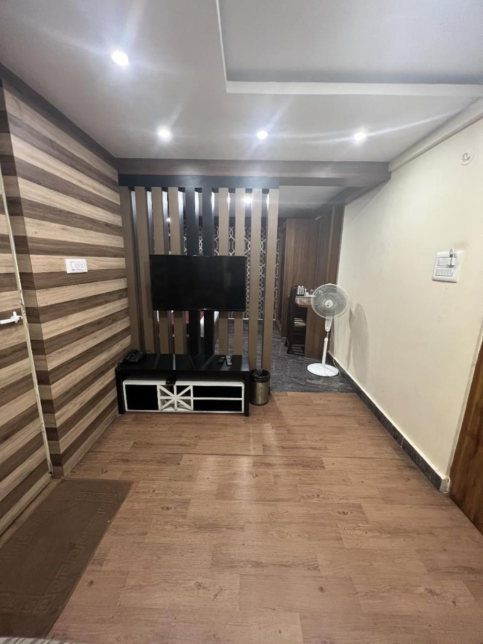 Dreamz Lodge Бангалор Екстериор снимка