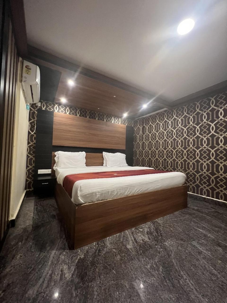 Dreamz Lodge Бангалор Екстериор снимка