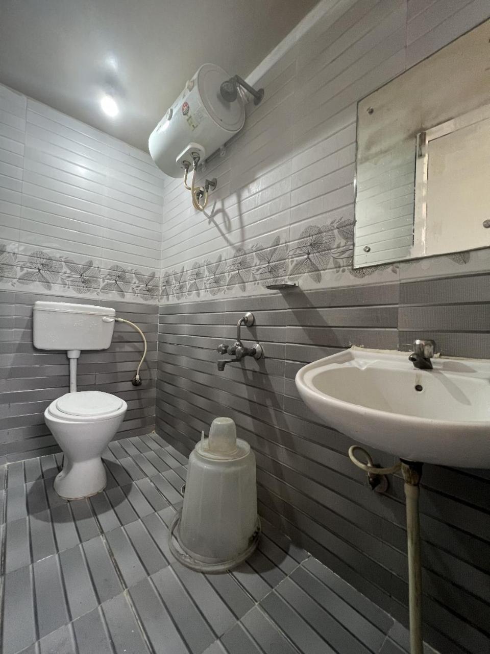 Dreamz Lodge Бангалор Екстериор снимка